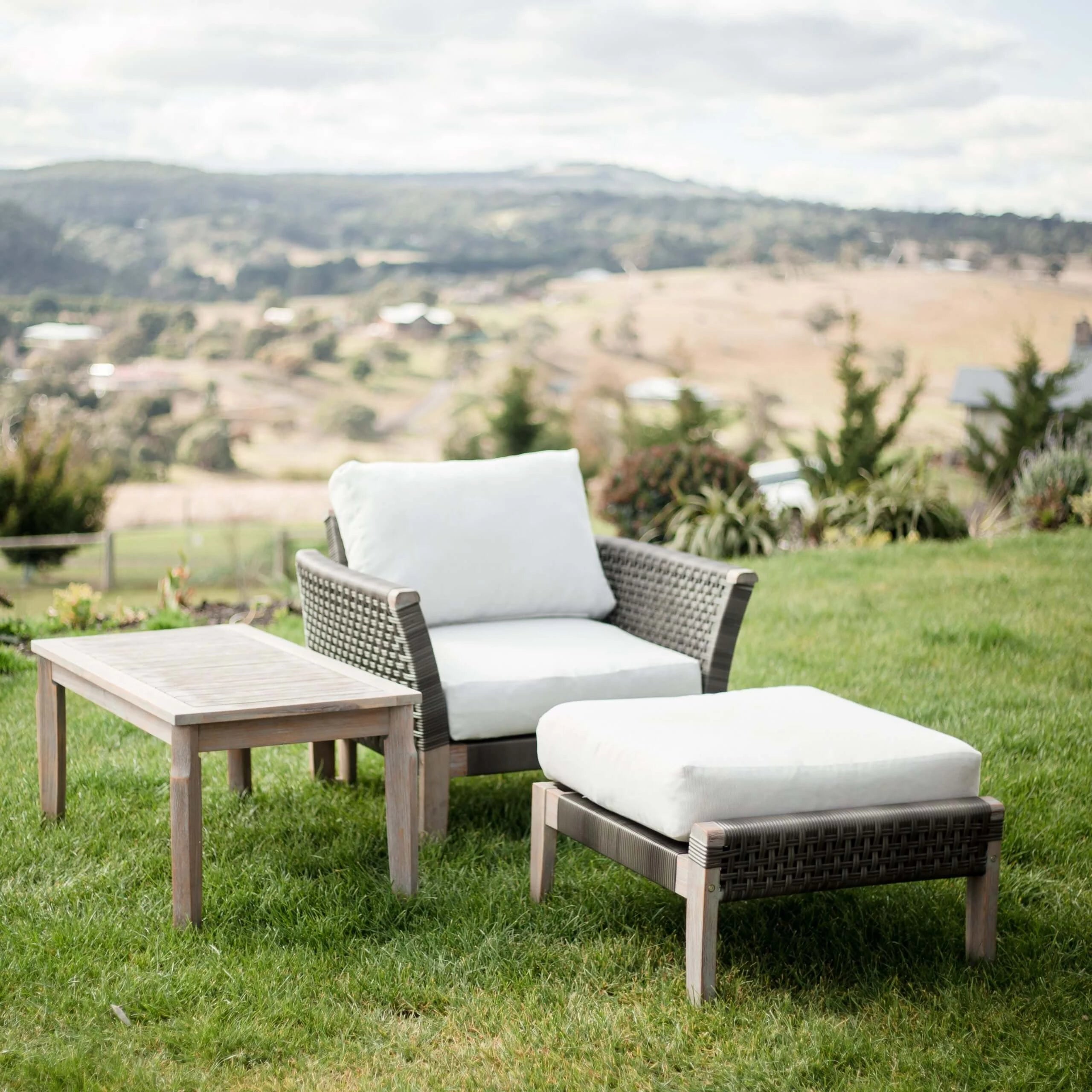 Outdoor-Upinteriors