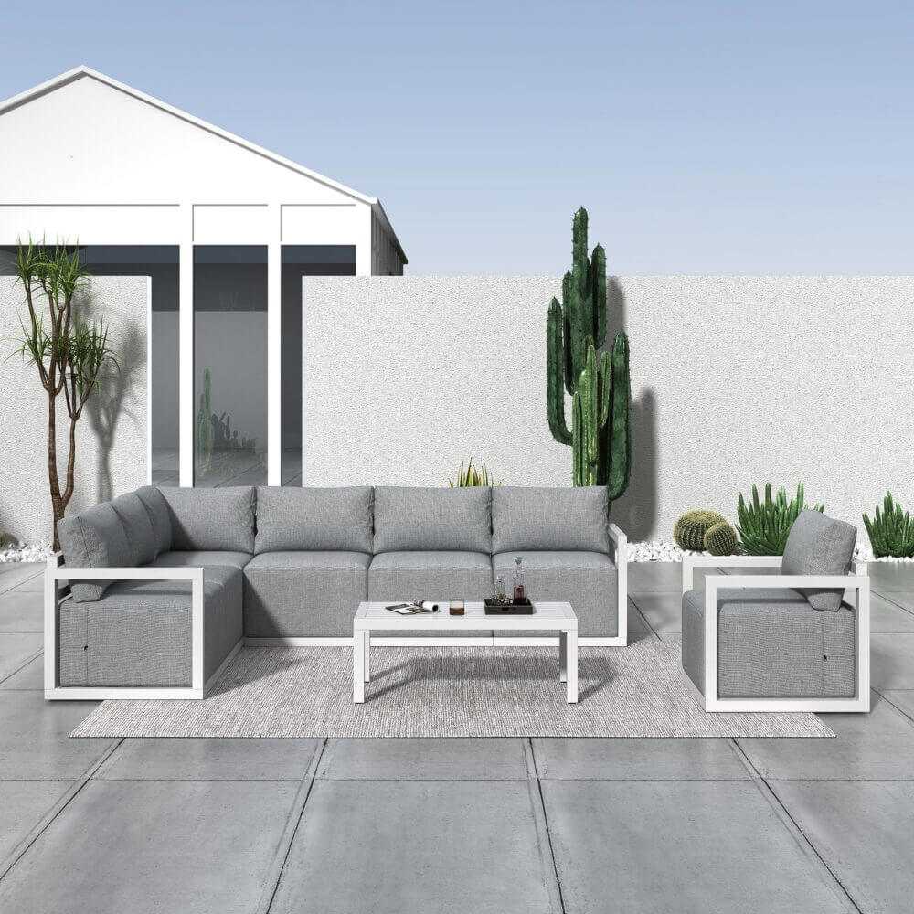 outdoor lounge setting