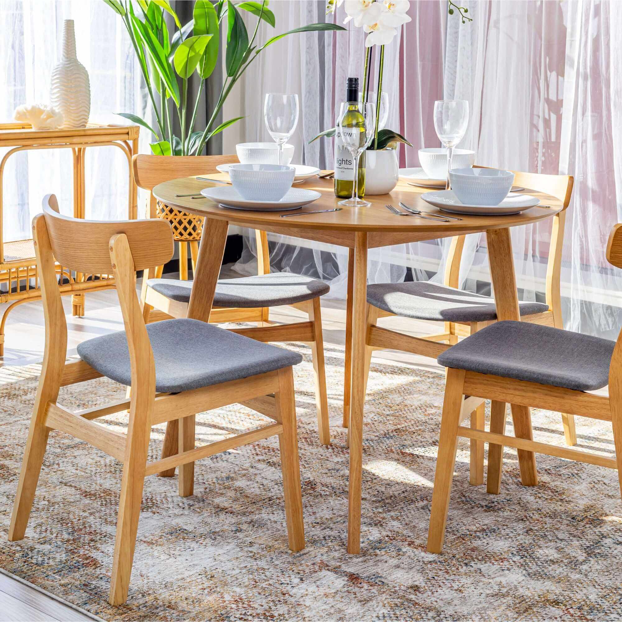 round table and chairs-Upinteriors