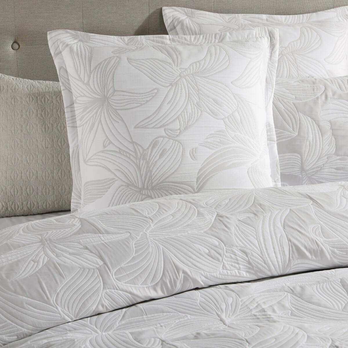 Grace Dove Polyester Cotton Jacquard Quilt Cover Set Super King