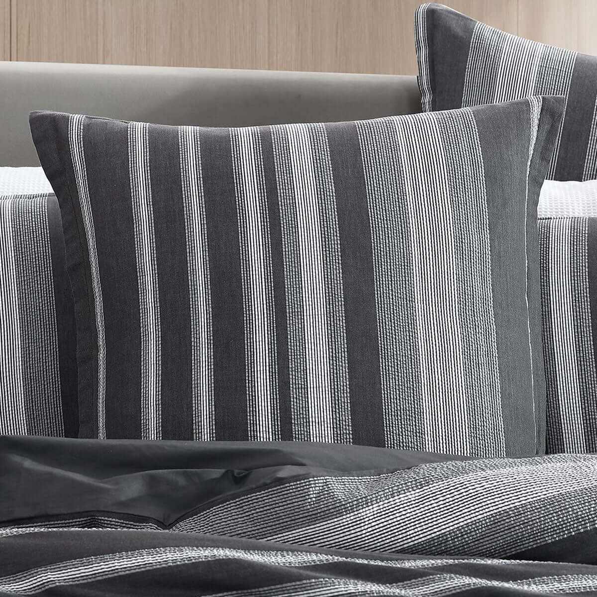 Hunter Charcoal 100% Cotton Seersucker Quilt Cover Set King