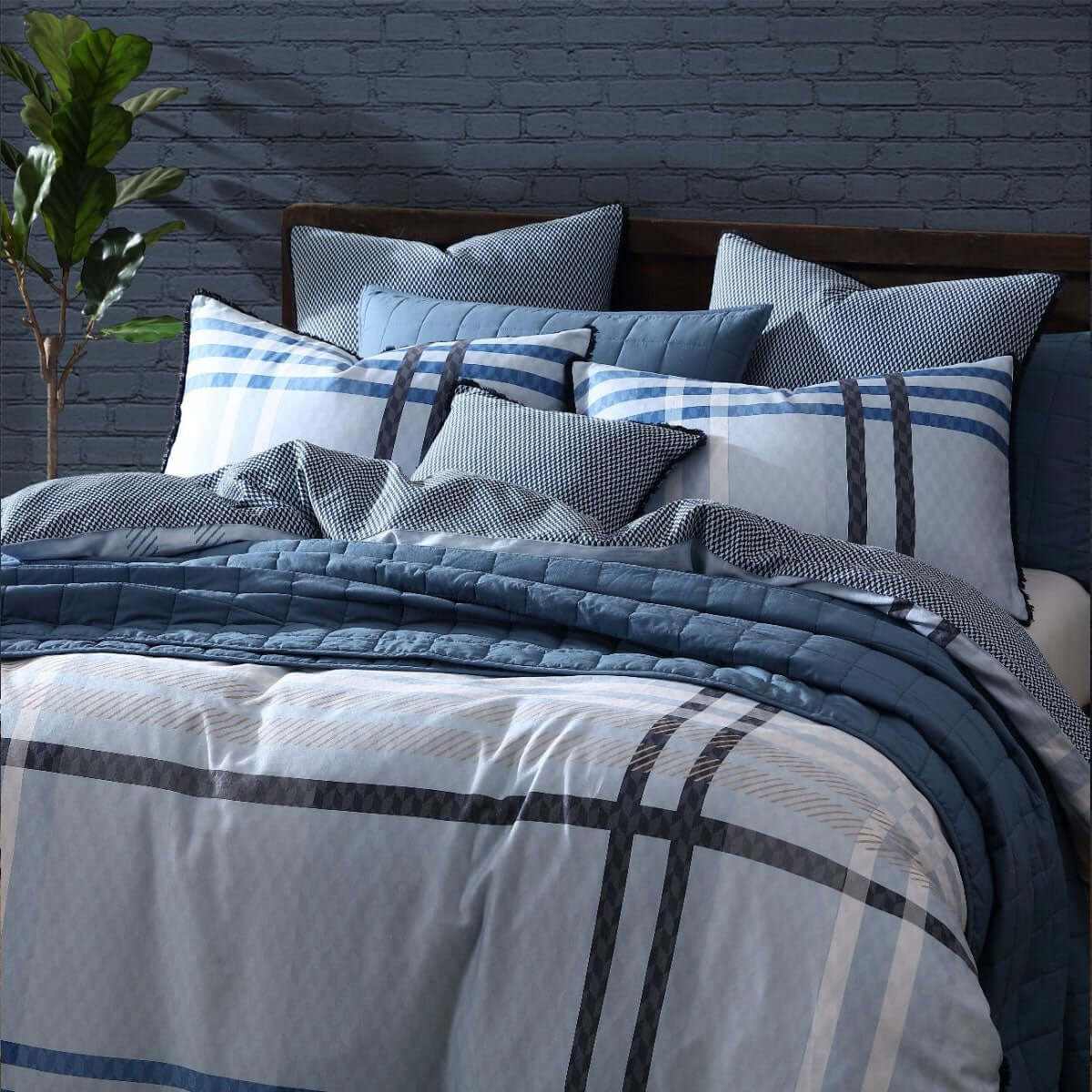 Yarmouth 250TC 100% Cotton Sateen Blue Quilt Cover Set King
