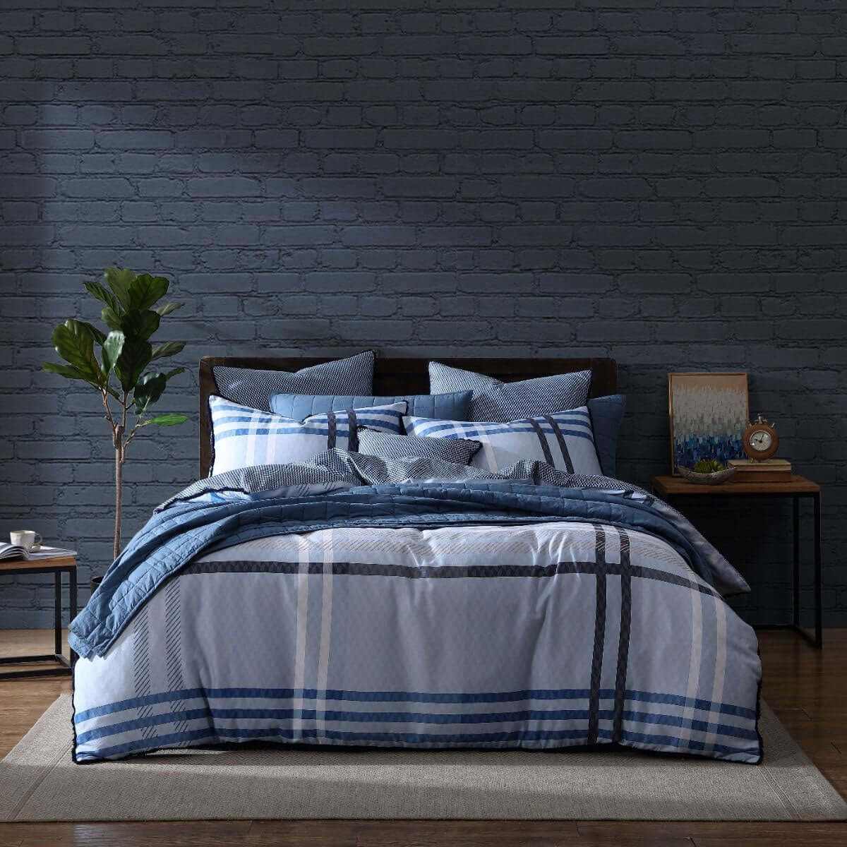 Yarmouth 250TC 100% Modern Quilt Cover Blue - Super King
