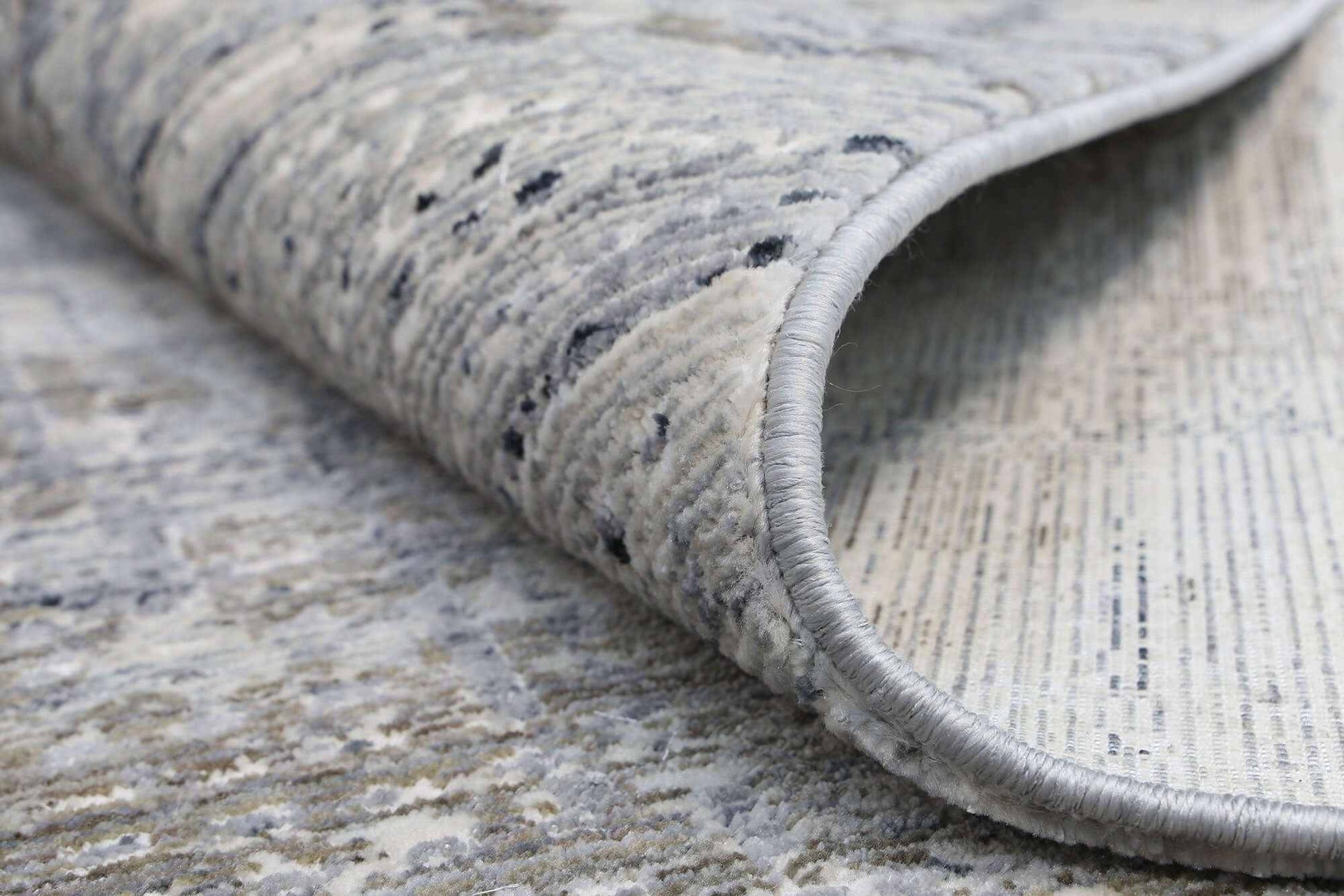 Asterya Distressed Rug 280x380