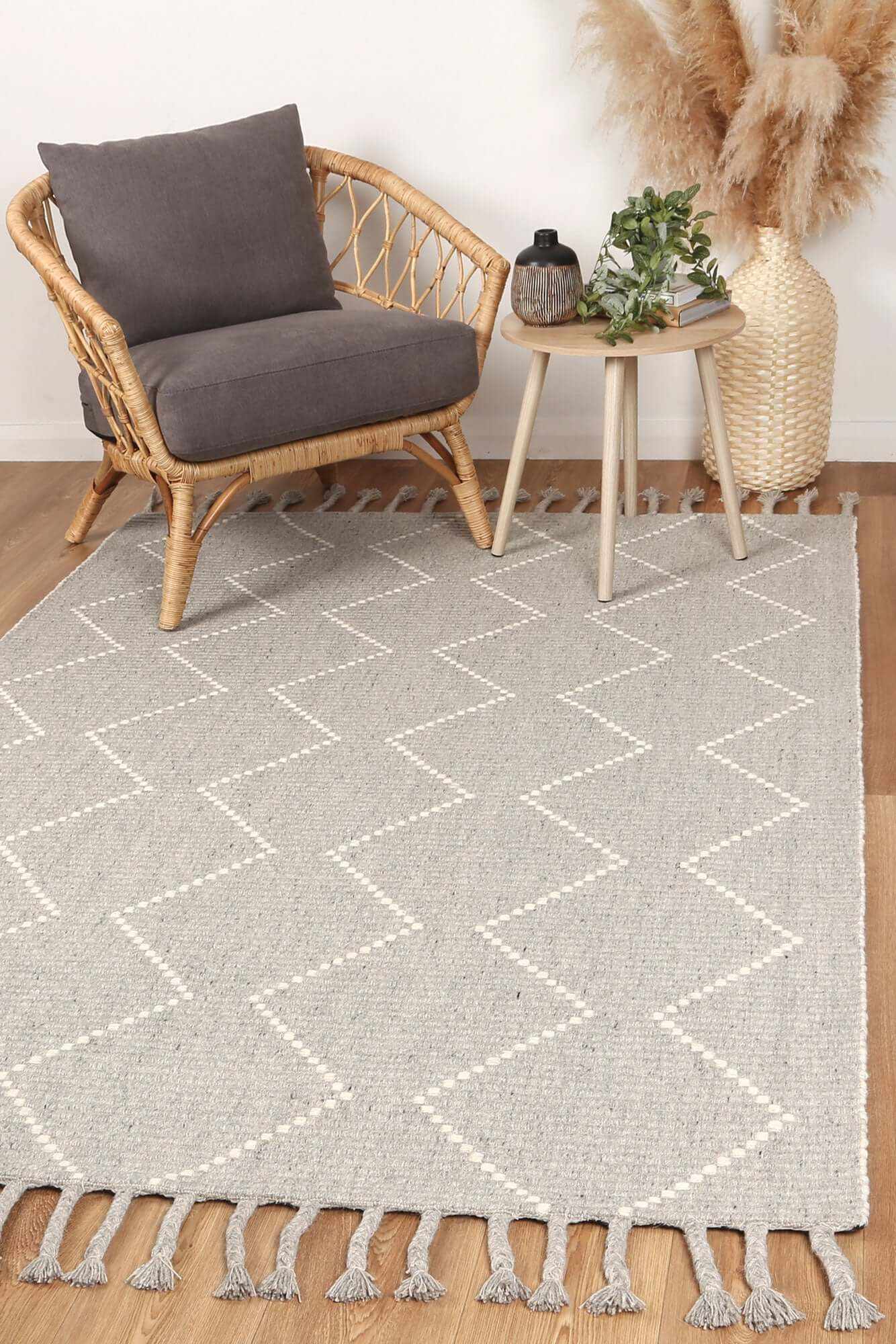 Goomba Tufted Rug Hand Tufted Rug - Goa D2 Grey 300x400, Stylish Geometric Design