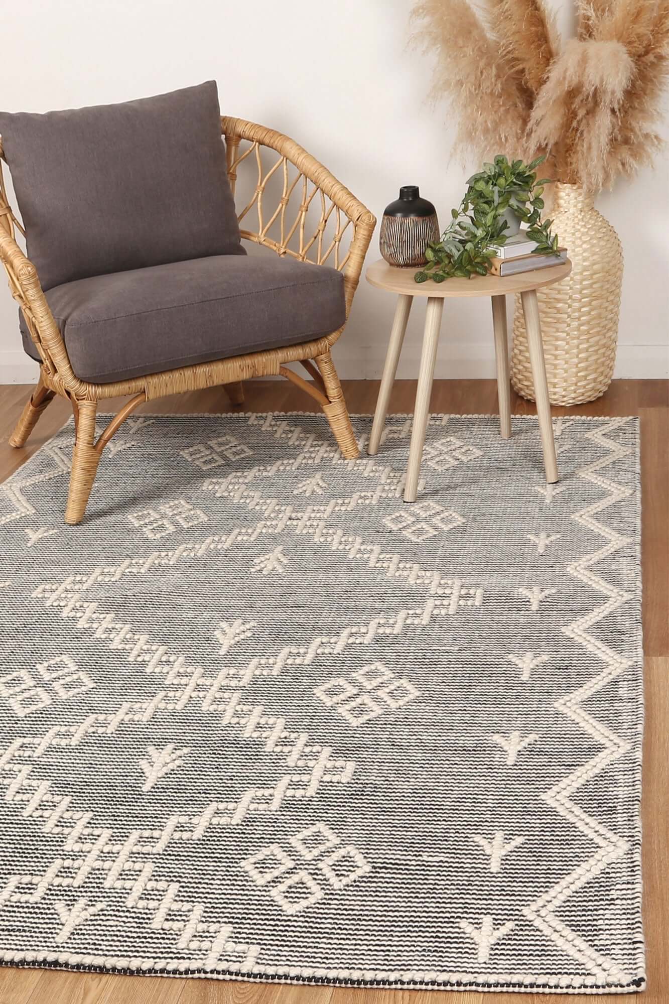 Goa D5-CREAM Rug: 300x400 Tribal Hand-Tufted-Upinteriors