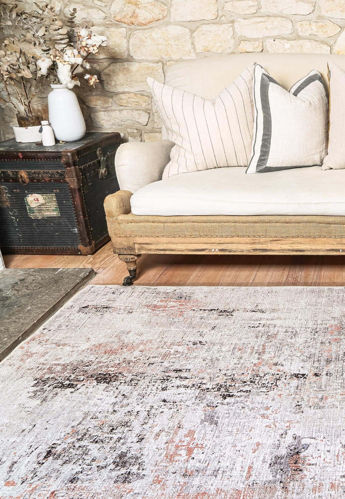 Vintage Crown Celine Blush Rug 270X365 - Affordable Elegance-Upinteriors