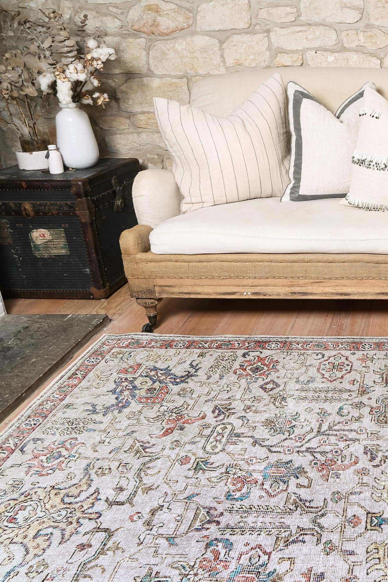 Vintage Crown Rudolph Ivory Multi Distressed Cream Shag Rug 280x380