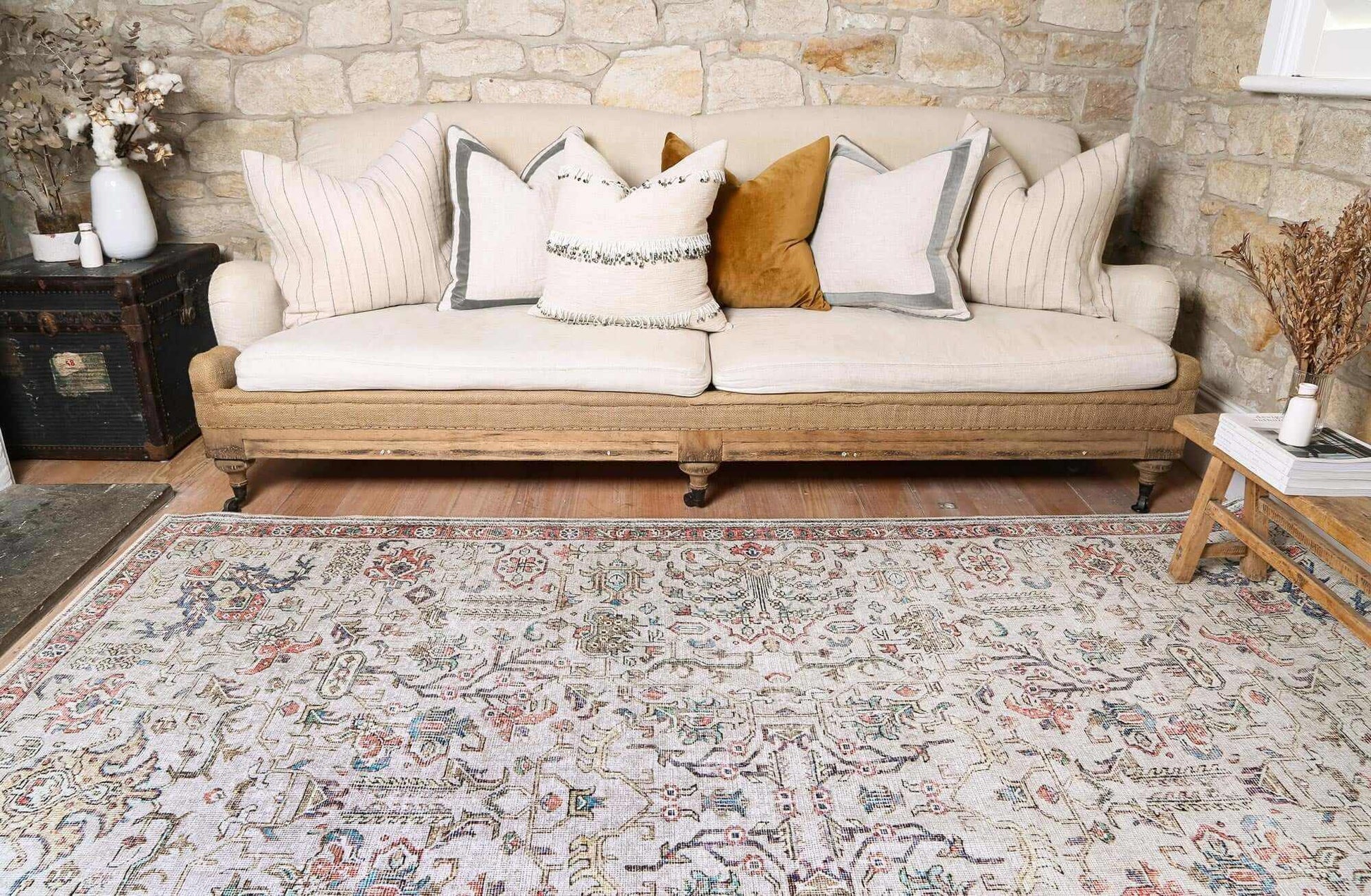 Vintage Crown Rudolph Ivory Multi Distressed Cream Shag Rug 280x380